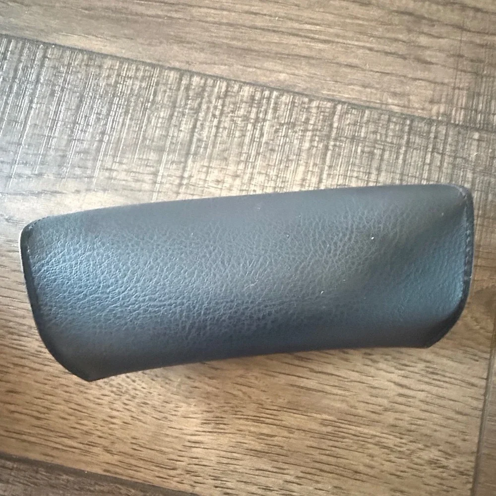 Ray Ban Luxottica Black‎ Hard Clamshell Eyeglass Sunglasses Case Snap Closure